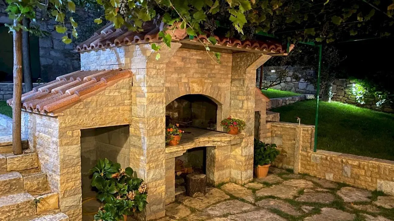 Stone Holiday Homes Stankovci With Pool And Mediterranean Gardens فيلة Stankovci (Zadar)